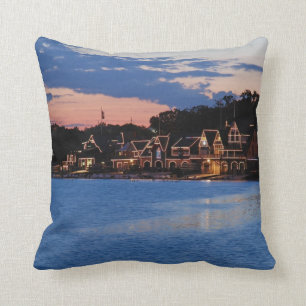 Boathouse Row i skymningen Kudde