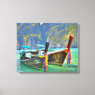 Boats i Maya Bay Canvastryck
