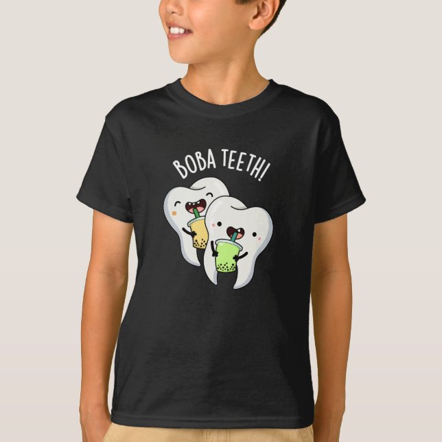 Boba Teeth Funny Boba Tea Pun Mörk BG T Shirt (Framsida)