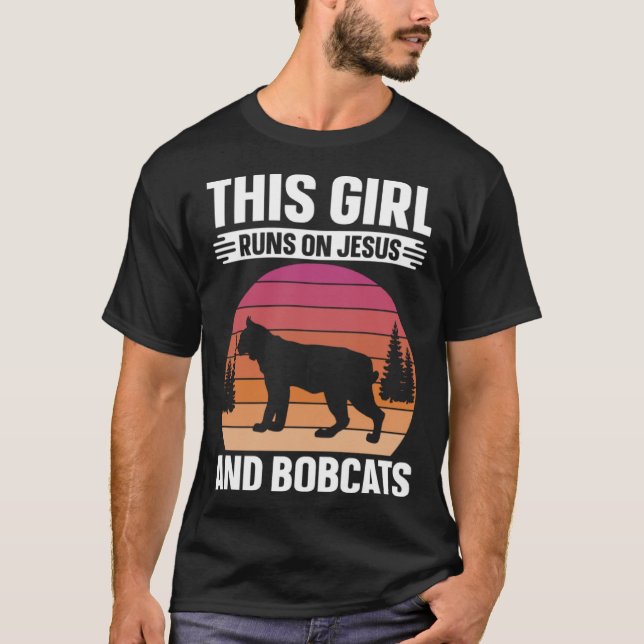 Bobcat Girl Runs On Jesus And Bobcats Retro Animal T Shirt (Framsida)