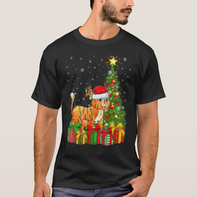 Bobcat   Xmas Holiday Santa Bobcat Christmas Tree T Shirt (Framsida)