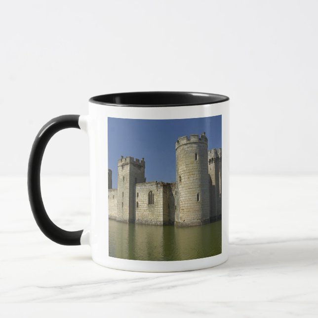 Bodiam Castle (1385), reflekterad i vallgrav, Öst Mugg (Vänster)