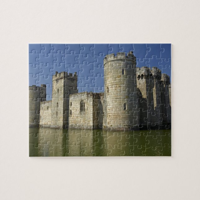 Bodiam Castle (1385), reflekterad i vallgrav, Öst Pussel (Horisontell)