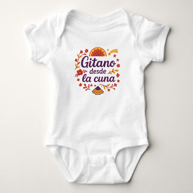 🍼 Body de bebé “Gitano desde la cuna”Raíz Gitana T Shirt (Framsida)