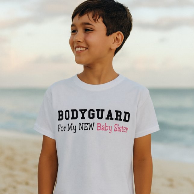 Bodyvakt för min Nyfödd bebis-syster T-Shirt (Skapare uppladdad)