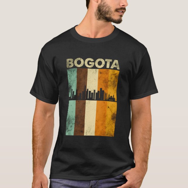 Bogota Skyline Colombia Colombia Colombia Sydameri T Shirt (Framsida)