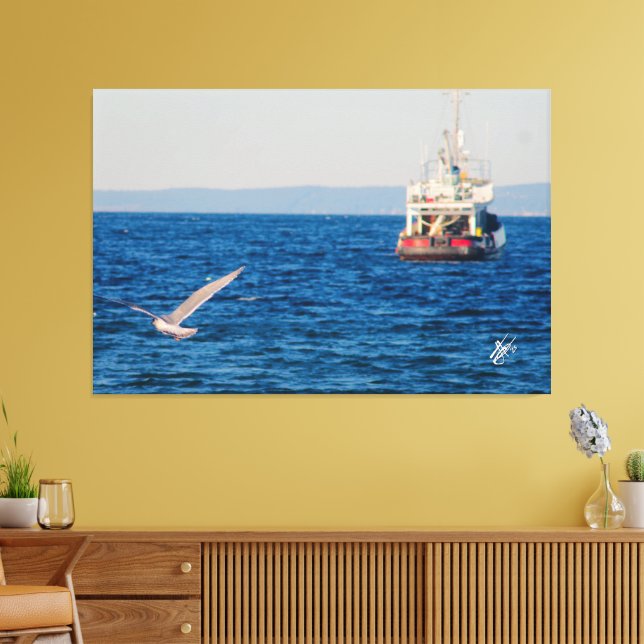 Bogserbåt och fågel på Mutiny Bay #2 Canvastryck (Insitu (Vardagsrum))
