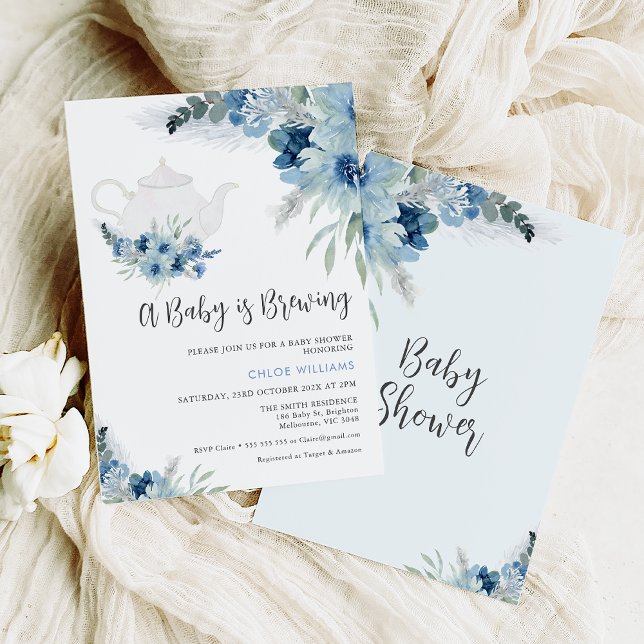 Bohemian Blue Blommigt Baby är en brusten babystöt Inbjudningar (Elegant boys boho blue floral baby is brewing baby shower invitation also featuring a white teapot.)