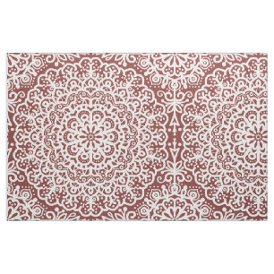 Bohemian Mandala White Snöre om Burgundy Jewel Ton Tyg