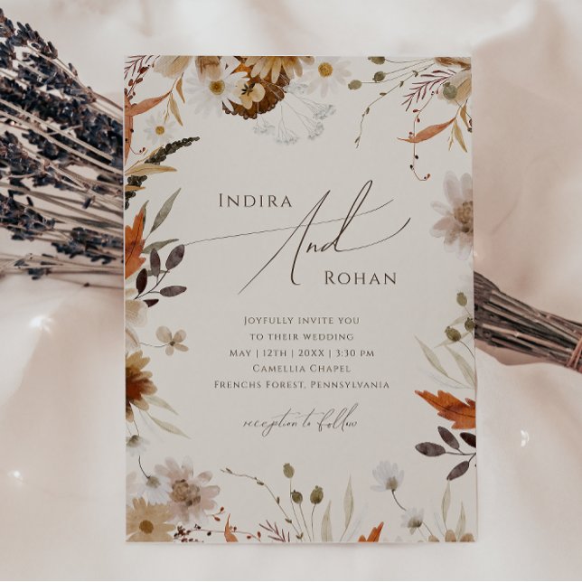 Boho Autumn Wildblomma | Beige Avslappnad Bröllop Inbjudningar (Skapare uppladdad)