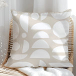 Boho Beige Abstrakt Måne Phase Kudde<br><div class="desc">Den här kudden har faser med vit abstrakt Måne på neutraltens bakgrund. Perfekt för boho-dekorationen.</div>