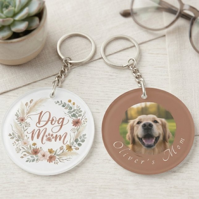 Boho Blommig Akvarell Hundmamma Foto (Boho floral wreath dog mom keychain with custom pet photo, a sweet birthday gift for a pet lover.)