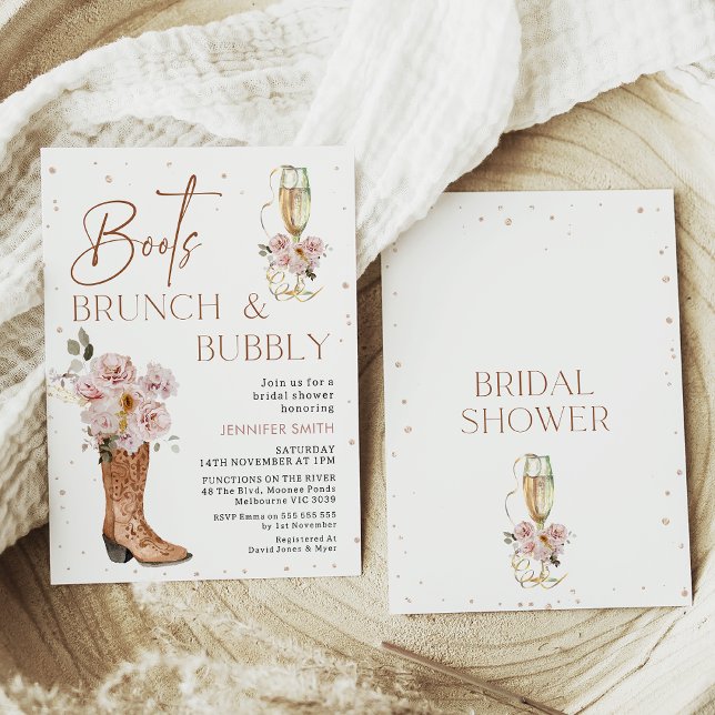 Boho Blommigt Boot Boot Brunch Bubble Möhippa Inbjudningar (Boots brunch and bubbly bridal shower invitation in a bohemian style with cowboy boots and glass.)