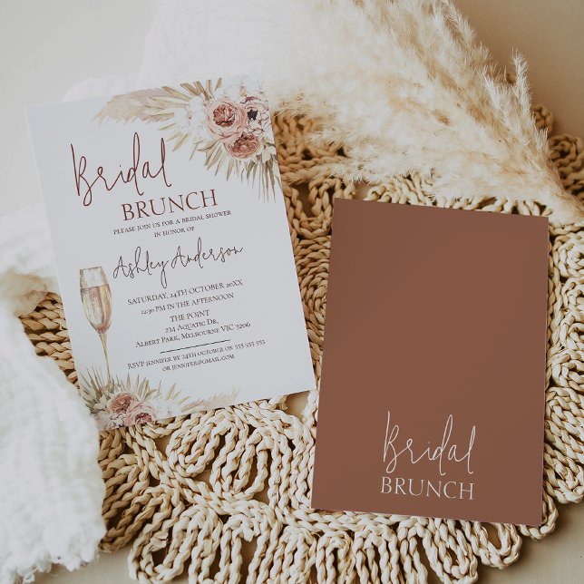 Boho Blommigt Handflatan Pampas Inbjudningskort fö (Boho floral and champagne glass bridal brunch bridal shower invitation with a terracotta back.)