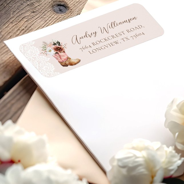 Boho Blommigt Western Rosa Cowgirl Boot Baby Showe Returadress Etikett (Boho Floral Western Pink Cowgirl Boot Baby Shower Label)