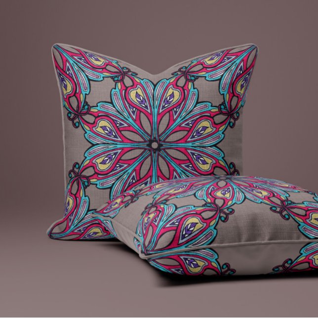 Boho Bloom i Taupe Kudde (Skapare uppladdad)