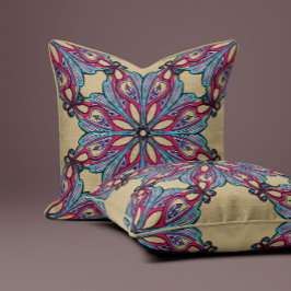 Boho Bloom in Warm Gold Kudde