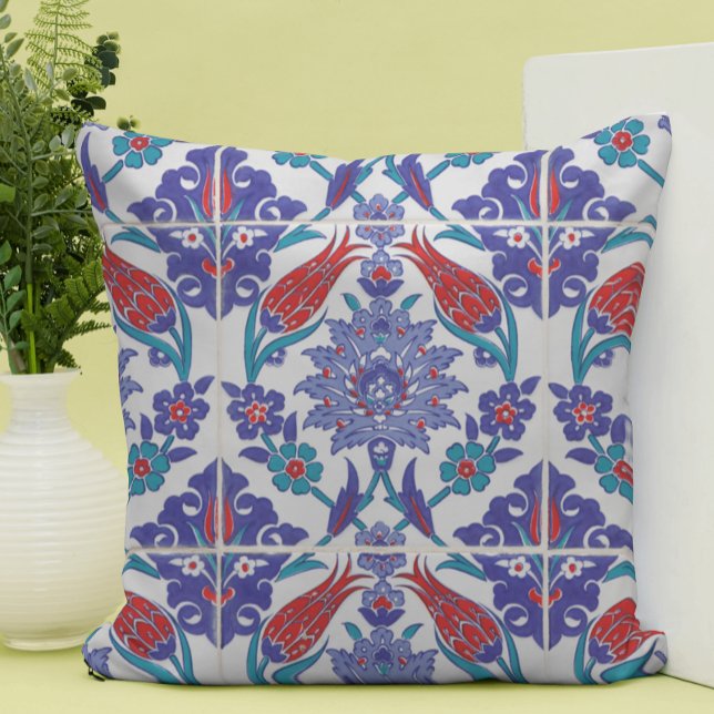 Boho Blue Moroccan Tile Dekorativ kudde (Skapare uppladdad)