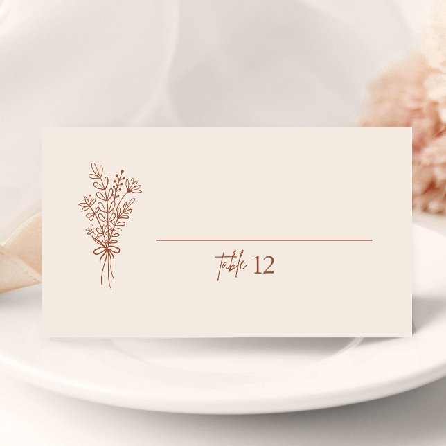 Boho Bränt Orange Bröllops Faltat Platskort Kort (Boho burnt orange folded place card guides seating with warm style and a personal touch)