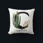 Boho Brev C Monogram Tropical Watercolor Cactus Kudde<br><div class="desc">Anpassade brev C monogramkudde med vattenfärgscyktur,  faux guld foil löv och svarta vattenfärgshålstensaccenter. Anpassa den här tropiska monogramkudden genom att lägga till ditt namn eller annan information. Denna boho brev C-monogrammerade kudde kommer att bli perfekt som gåva. Andra brev finns tillgängliga.</div>