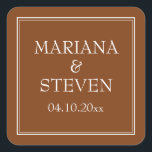 Boho Brown Modern Gräns-minimalist Fyrkantigt Klistermärke<br><div class="desc">Moderna bröllopsklippare för favoriter för din bröllopsmottagning,  repetitionsmiddag och möhippa i gräns-minimalistens bruna tema,  barware.</div>