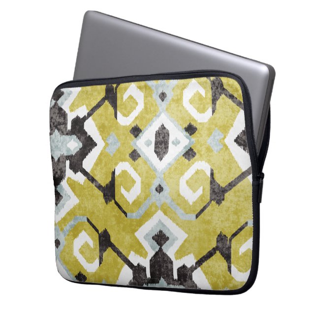 Boho chic black and gult ikat tribal mönster laptop sleeve (Framsidan Vänster)