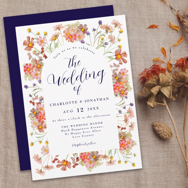 Boho Chic Blommig Höstbröllop Inbjudningar (Elegant boho rustic floral navy blue fall wedding invitation Watercolor wildflowers modern script )