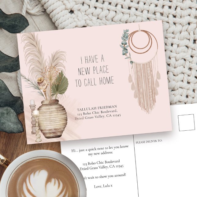 Boho Chic Nya stället att kalla hem Att flytta Meddelande Vykort (Boho moving announcement postcard with macrame wallhanging, pampas and dried palm)