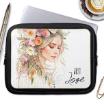 Boho Chic Watercolor Woman Laptop sleeve<br><div class="desc">Laptop sleeve med en vattenfärgsmålning i stil med en kvinna med blommor i hennes hår.</div>