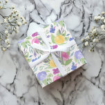Boho Colorful Spring Watercolor flormönster Presentpapper<br><div class="desc">Förbättra alla presenter med vår moderna formgivningspressning, så att dina presenter får en speciell beröring. Det här snygga omslagspappret har eleganta vattenfärgsfloraler på en pristinvit bakgrund som inspirerats av de pulserande färgerna från vår och sommar. Det upprepade mönstret är perfekt för bröllop, broschyrer, födelsedagar med mera. Öka din gåva med...</div>