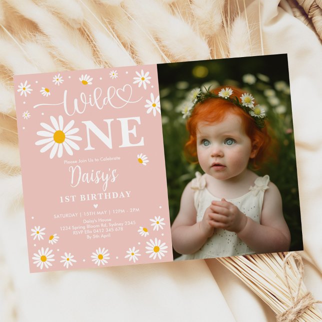  Boho Daisy Blommigt Vild en fotofödelsedag Inbjudningar (Skapare uppladdad)