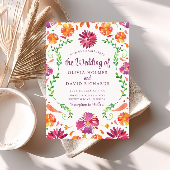 Boho Färgglad Mexikansk Blommig Fiesta Bröllopsinb Inbjudningar (Boho Colorful Mexican Floral Fiesta Wedding Invite on a neutral boho wedding table.)