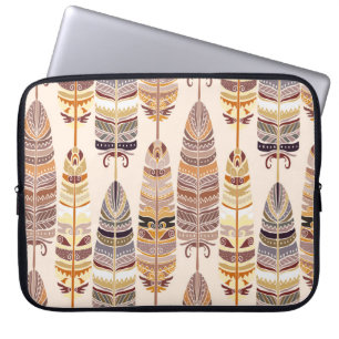 Boho Feathers: Tribal Seamless Mönster Laptop Fodral