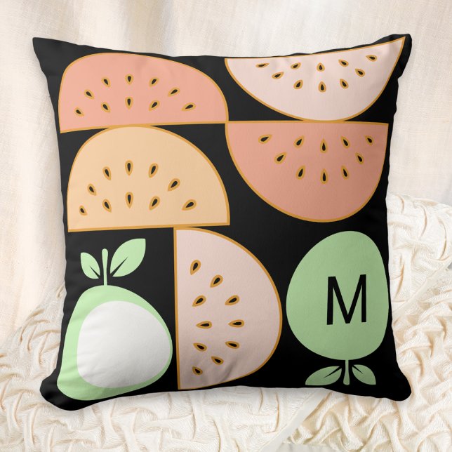 Boho Geometrisk Fruktmonogram Mid-Century Modern Kudde (A monogrammed throw pillow inspired by mid-century modern style, with melon and apple fruit shapes)