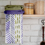 Boho herringbone mönster vid lila och grönt kökshandduk<br><div class="desc">Boho herringbone mönster vid lila och grönt. Enkelt lera trasa abstrakt mönster.</div>