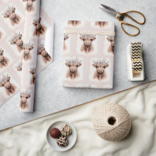 Boho Highland Cow with Blommigt Headbit Presentpapper