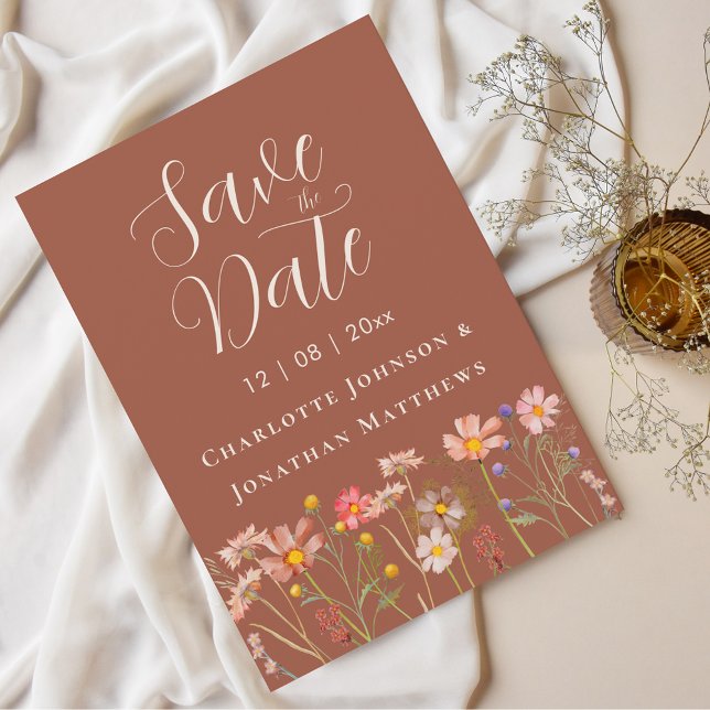 Boho Höst Vilda Blommor Blommig Terrakotta Bröllop Spara Datumet (Wildflower boho fall floral terracotta rust beige Wedding save the date invitation elegant script)