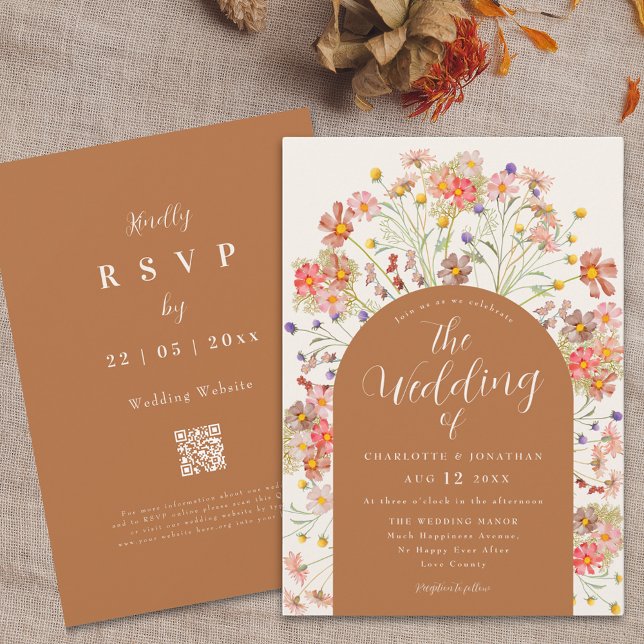Boho höst vilda blommor terrakotta bröllop inbjudningar (Boho fall Wildflower floral arch terracotta burnt orange Wedding invitation and RSVP website QR code)