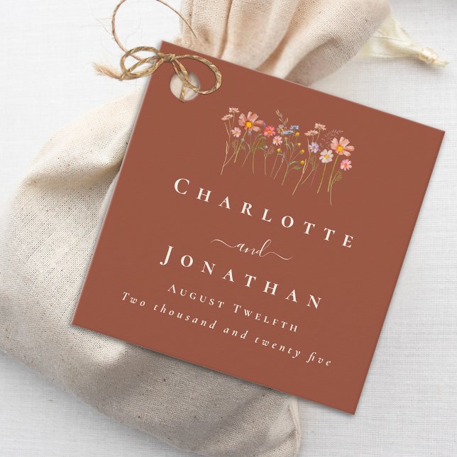Boho höst vildblomma terrakotta anpassad bröllop gåvor etiketter (Boho fall Wildflower floral terracotta tan Wedding favor tags Elegant script watercolor flowers)