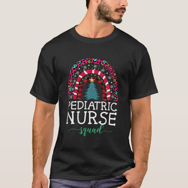 Boho jul Leopard Rainbow Pediatriska sjukskötersko T Shirt (Framsida)