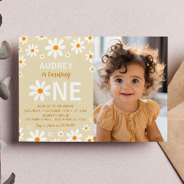 Boho Light Daisy First Birthday Photo Inbjudan