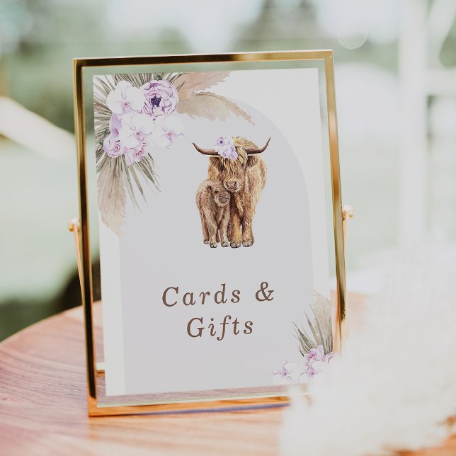 Boho Lilac Blommigt Highland Cow Baby Shower Sign Fototryck (Boho Lilac Holy Cow Baby Shower Sign, Gender Neutral Highland Cow Baby Shower Sign, Lilac Floral)
