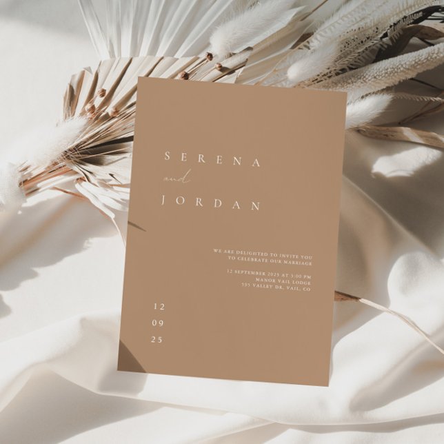 Boho Minimalist Beige Tan Wedding-inbjudan Inbjudningar (Skapare uppladdad)