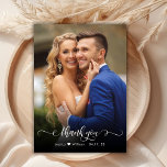 Boho Modern Script Photo Bröllop - tackkort Tack Kort<br><div class="desc">Boho Modern Chic Calligraphy Script Bröllop 2 Photo Tackyou Card. Snyggt bröllop tackar dig för att du har en fullt-fotot på framsidan med texten "Tack" i ett snävt, snävt och snävt tecken på typografi-skript som sänker svan-typsnittet i vit övertäckning på bild. Söt kärlek-hjärta mellan bruden och brudgummen namn. 2-sidigt kort...</div>