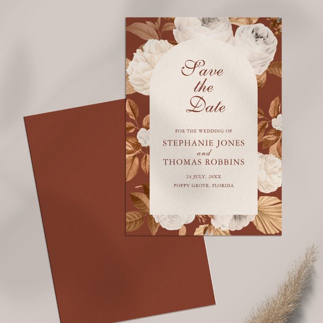 Boho Modern Terracotta sparar datumkortet Spara Datumet (Boho Modern Terracotta Save the Date Card on white table.)