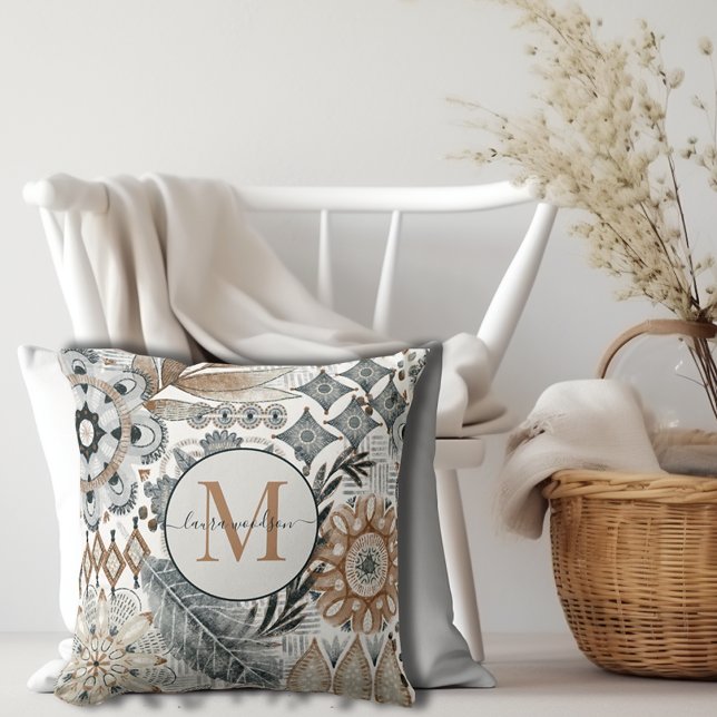 Boho Monogrammed Brown Grått Abstrakt Shapes Kudde (Skapare uppladdad)