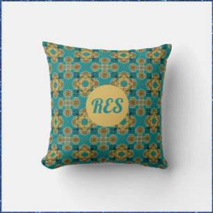 Boho Moroccan Tile Inspired Monogram Kudde
