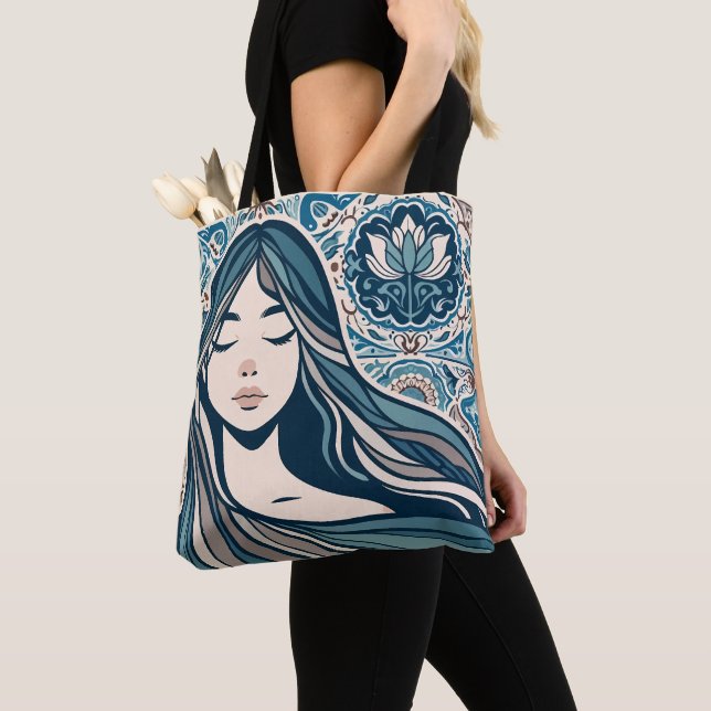 Boho Mosaic Woman Porträtt med Blommigt Blue Art Tygkasse (Närbild)