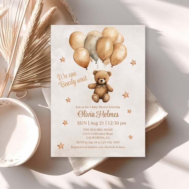 Boho-Nalle med Balloons Shower-inbjudan Inbjudningar (Boho Teddy Bear with Balloons Shower Invitation on white table with neutral boho decor.)