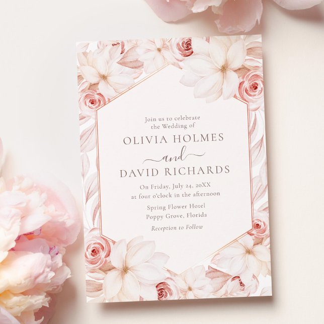 Boho  och Blek Rosa Blommigt Bröllop Inbjudningar (Boho Blush and Pale Pink Floral Wedding Invitation on a table with pale pink peonies.)
